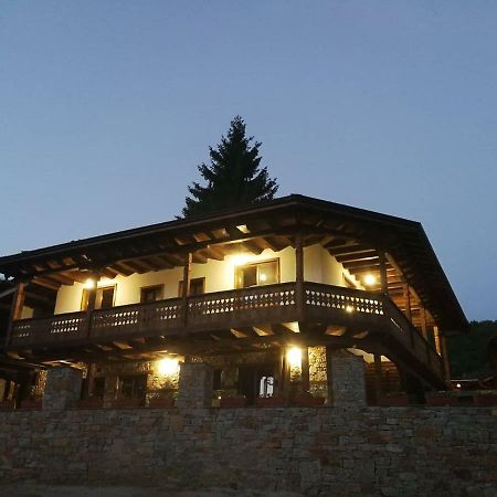 Слънчевата Къща Hotel Kovaceviţa Exterior foto