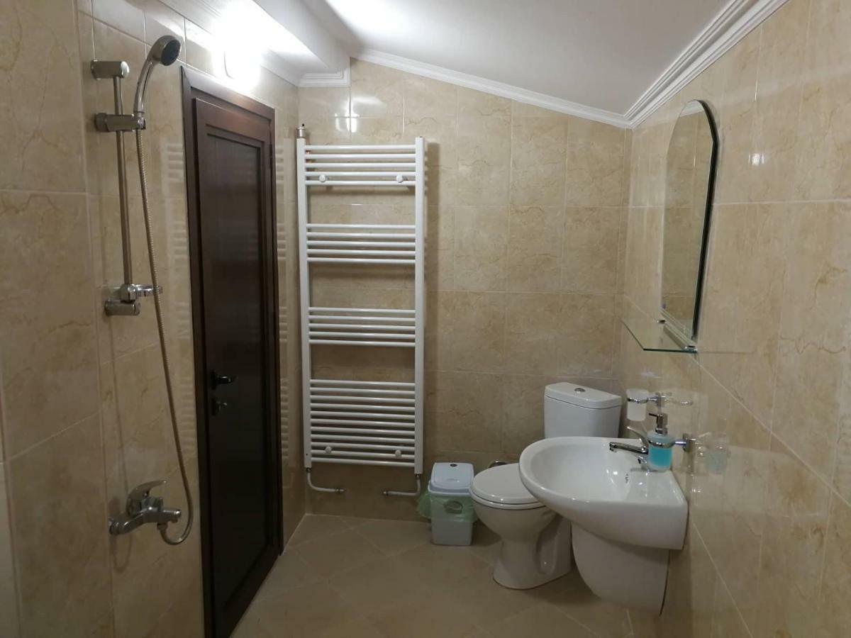 Слънчевата Къща Hotel Kovaceviţa Exterior foto