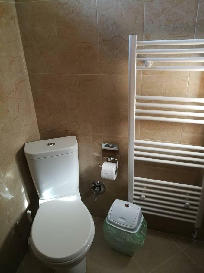 Слънчевата Къща Hotel Kovaceviţa Exterior foto