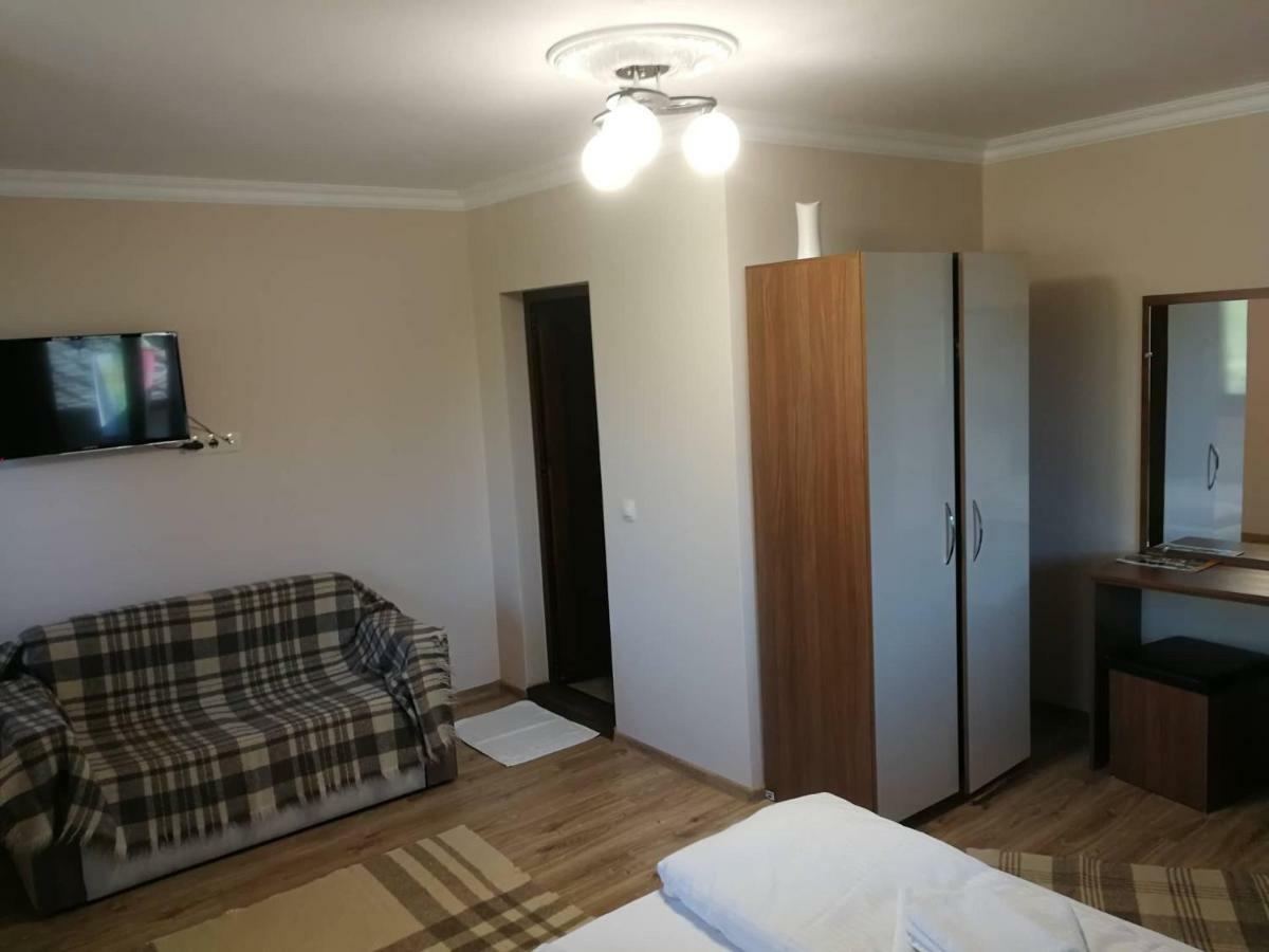 Слънчевата Къща Hotel Kovaceviţa Exterior foto